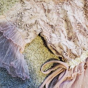 Rêve boho pink short-sleeve top lace sz Medium